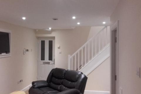 7 bedroom house share to rent, REDSHAW CLOSE