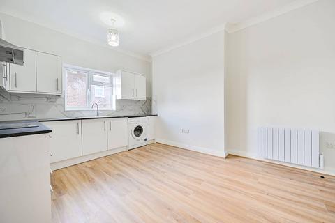 2 bedroom flat to rent, Uxbridge Road, Shepherd's Bush, London, W12