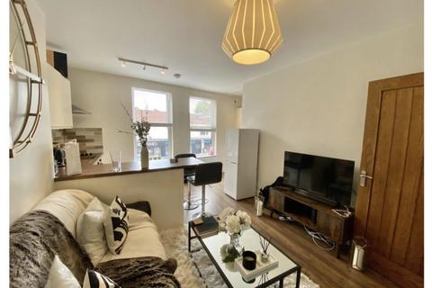 2 bedroom apartment to rent, Burton Road, Didsbury, M20