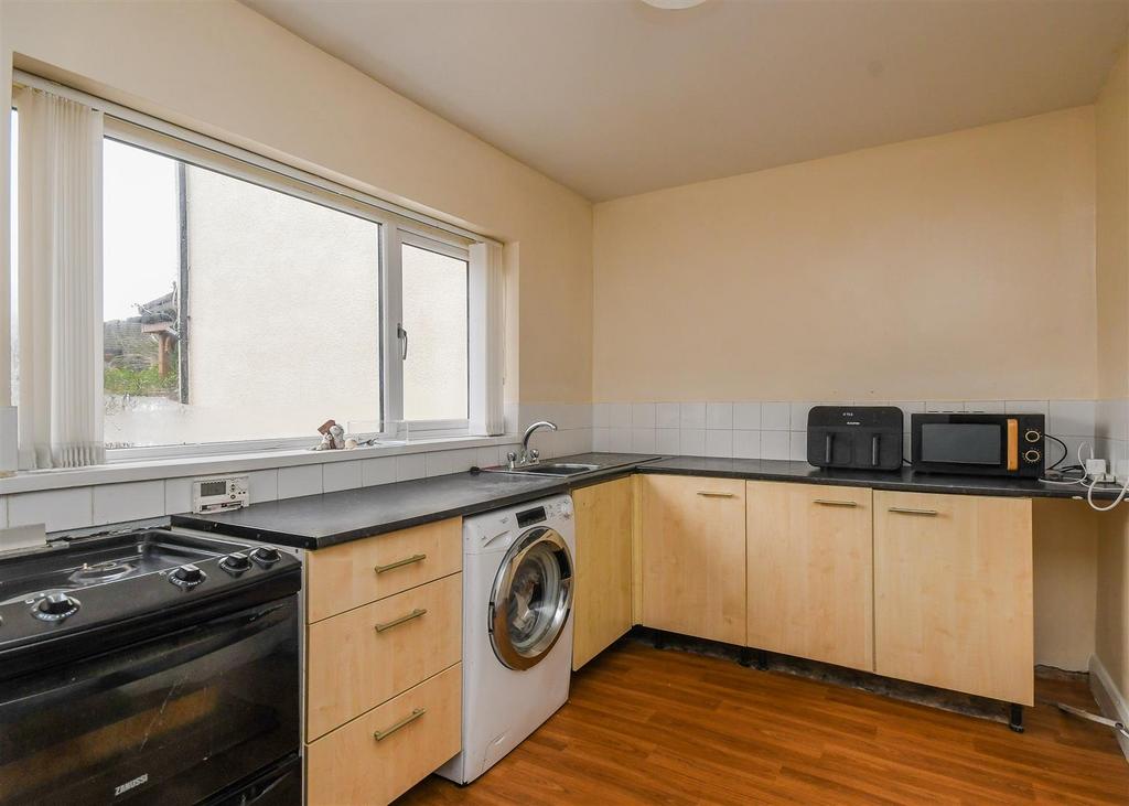 36 Park Avenue - Kitchen.jpg