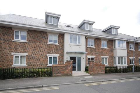 2 bedroom flat to rent, Britannia Road, Surbiton, KT5