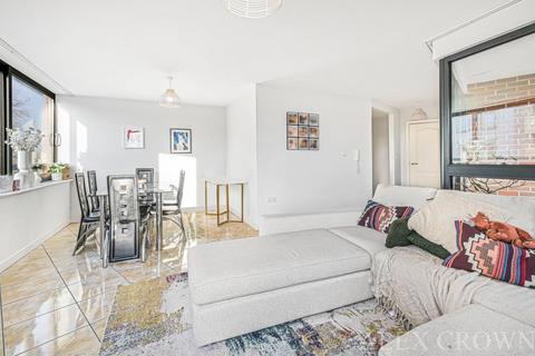 2 bedroom apartment to rent, Tricia House, 5 Tudor Road, Dalston