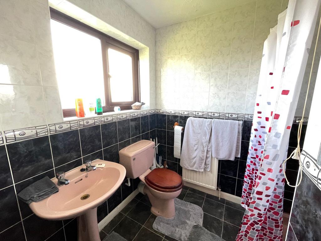 En suite shower room