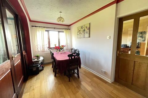 6 Crag View, Thurgoland, Sheffield, S35 7BW