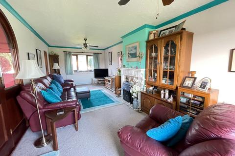 6 Crag View, Thurgoland, Sheffield, S35 7BW