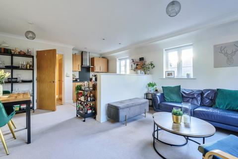 2 bedroom flat for sale, Newbury,  Berkshire,  RG14