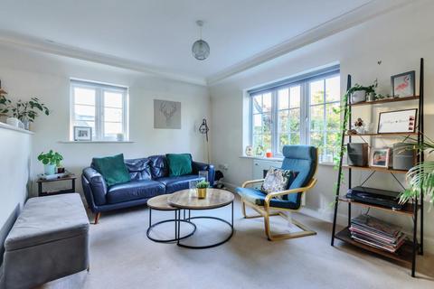 2 bedroom flat for sale, Newbury,  Berkshire,  RG14