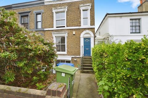 3 bedroom terraced house to rent, Commercial Way Peckham SE15