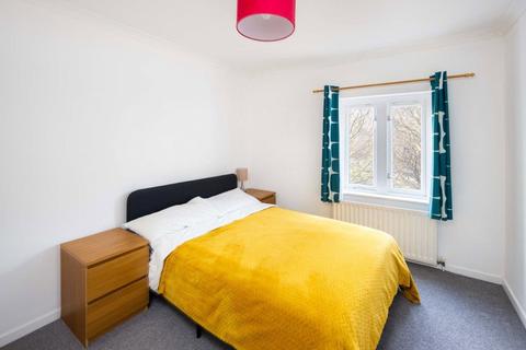 5 Tottan Terrace, London, E1 0NX