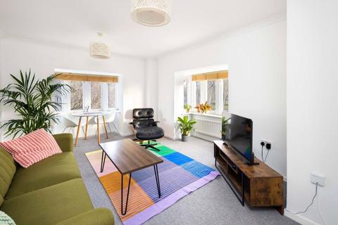 5 Tottan Terrace, London, E1 0NX