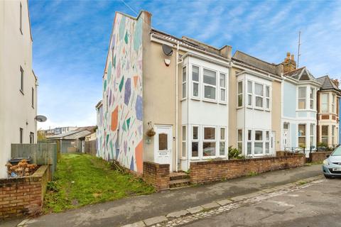 4 bedroom end of terrace house to rent, Smyth Road, Bristol, BS3