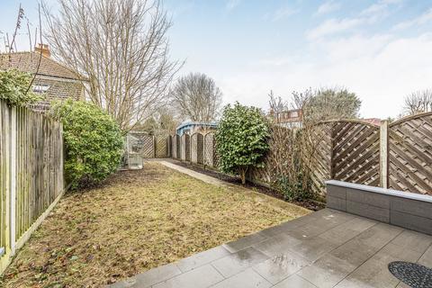 12 Blakes Terrace, New Malden, KT3 6ET