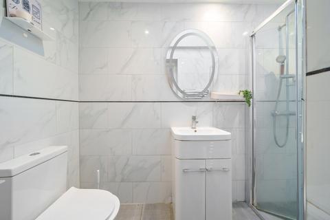 17 Credon Road, London, E13 9BS