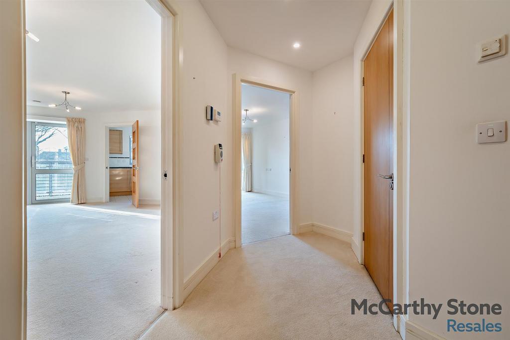 8632696-interior08-800.jpg