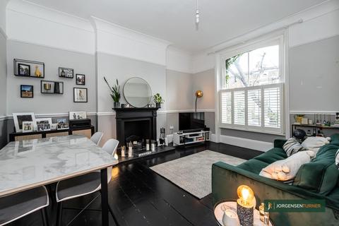 1 bedroom flat for sale, Coningham Road, Shepherds Bush, London, W12 8BU