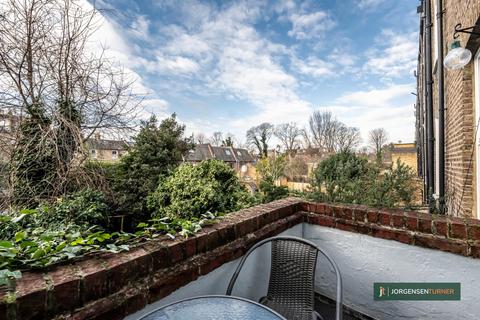 1 bedroom flat for sale, Coningham Road, Shepherds Bush, London, W12 8BU