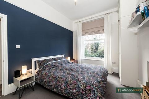 1 bedroom flat for sale, Coningham Road, Shepherds Bush, London, W12 8BU