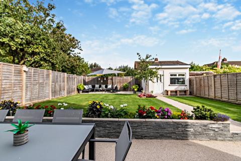 14 Cawcott Drive, Windsor, SL4 5PU