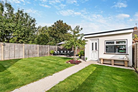 14 Cawcott Drive, Windsor, SL4 5PU