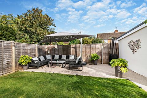 14 Cawcott Drive, Windsor, SL4 5PU