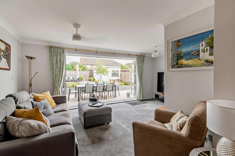 14 Cawcott Drive, Windsor, SL4 5PU