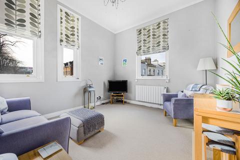 Flat 5, 20 Clarence Square, Cheltenham, GL50 4JP