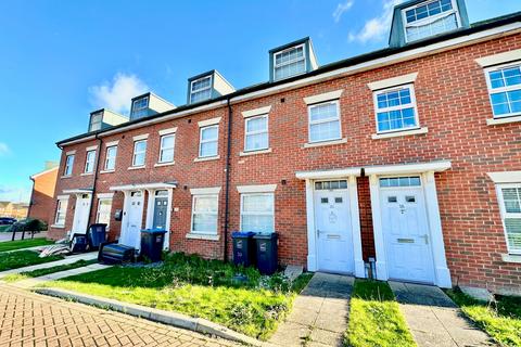 3 bedroom semi-detached house to rent, Margate CT9