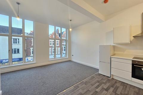 1 bedroom flat to rent, Crabbery Street, ST16 2BG