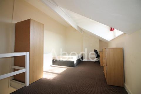 2 bedroom house to rent, Harold Walk, Hyde Park, Leeds