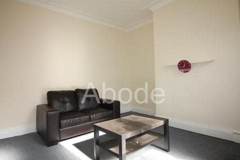 2 bedroom house to rent, Harold Walk, Hyde Park, Leeds