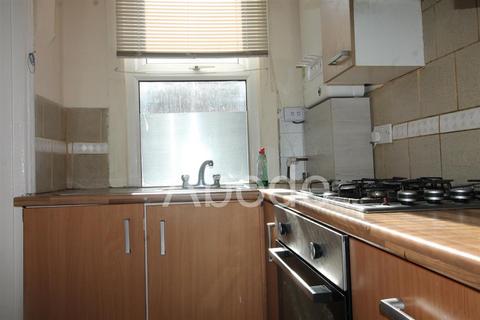 2 bedroom house to rent, Harold Walk, Hyde Park, Leeds