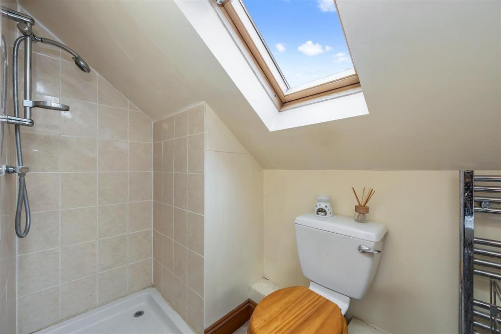 En-suite Shower Room/WC