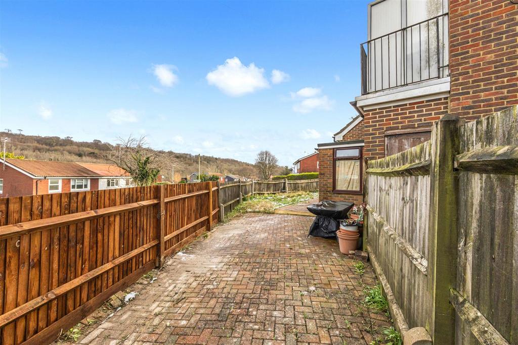 Private Side and Rear Gardens