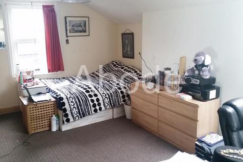 2 bedroom house to rent, Midland Passage TFF, Hyde Park, Leeds