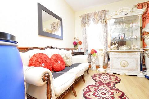 2 bedroom flat for sale, Bloxhall Road, Leyton