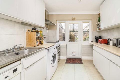 3 bedroom house to rent, Ashridge Way, Sunbury-On-Thames TW16