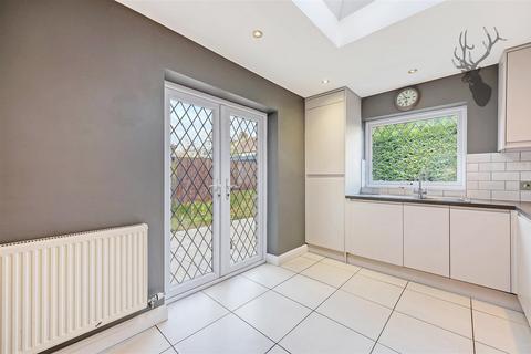 4 bedroom detached house for sale, Westbury Lane, Buckhurst Hill IG9