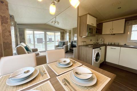 2 bedroom lodge for sale, Broadland Sands Holiday Park