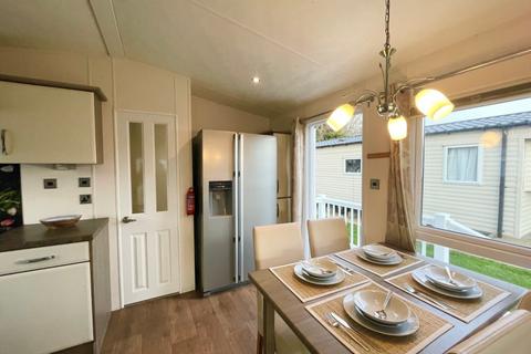 2 bedroom lodge for sale, Broadland Sands Holiday Park