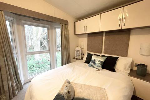 2 bedroom lodge for sale, Broadland Sands Holiday Park