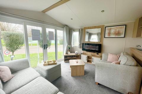 3 bedroom static caravan for sale, Broadland Sands Holiday Park