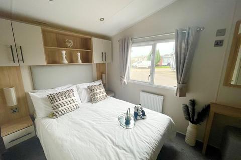 3 bedroom static caravan for sale, Broadland Sands Holiday Park