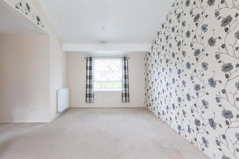 43 Knights Croft, New Ash Green, Longfield, DA3 8HT