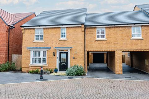 4 bedroom link detached house for sale, Raven Way, Hockley, SS5