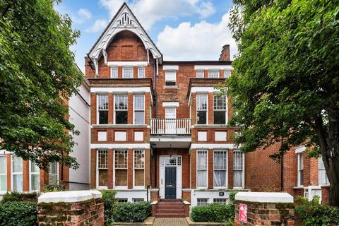 3 bedroom flat for sale, Cleve Road, South Hampstead