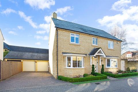 4 bedroom detached house for sale, Willett Gardens, Winchcombe, Gloucestershire, GL54