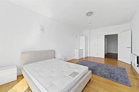 3 bedroom apartment for sale, Artichoke Hill, London, E1W