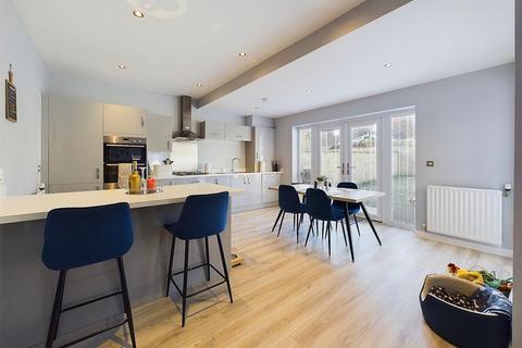 27 Aspen Close, Birtley, Chester Le Street, DH3 1FE