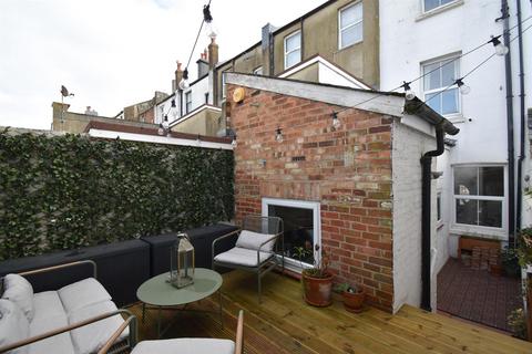 3 bedroom terraced house for sale, St. Andrews Square, Hastings