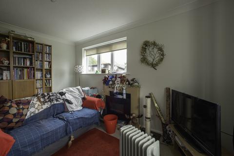 1 bedroom flat for sale, Pinfold Garth, Sherburn In Elmet LS25